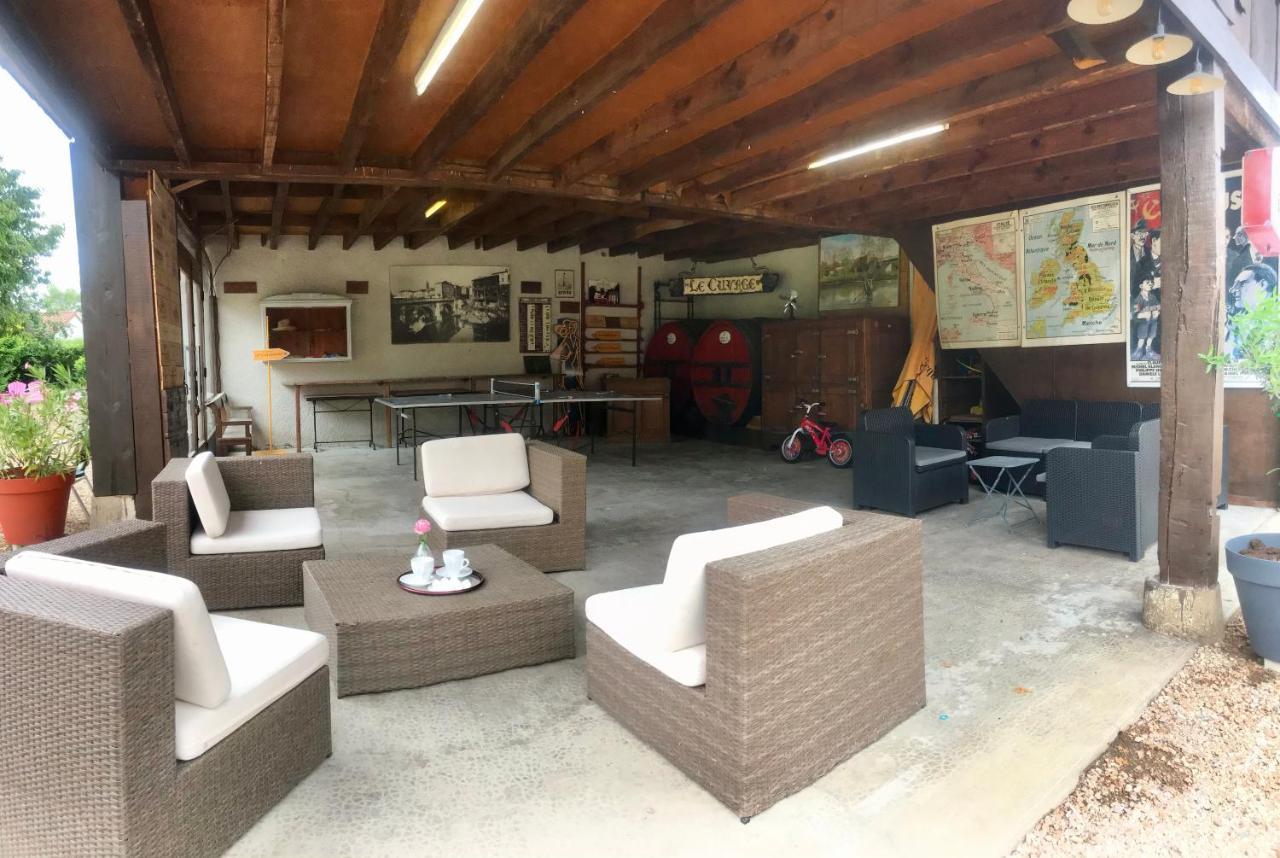 Le Clos Fleuri - Maison Vigier Maringues Exteriör bild